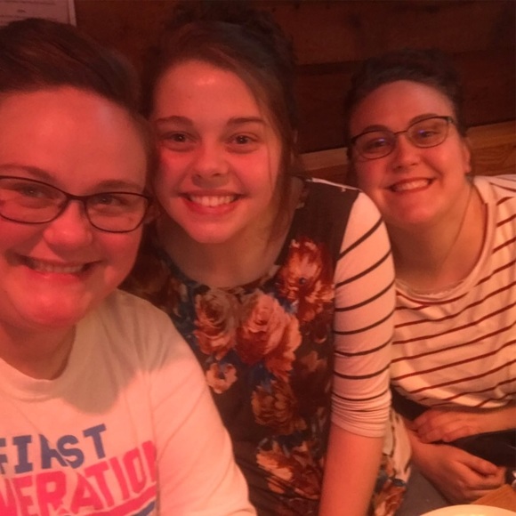 Meet your Posher, Tara - Picture 8 of 8